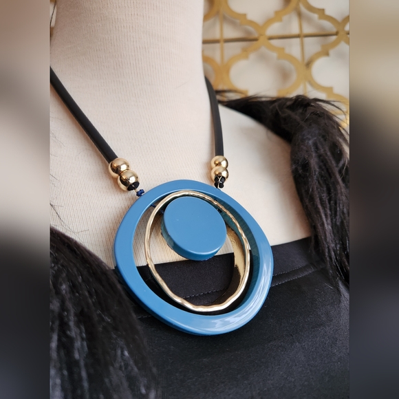 ✨️Elegant Gold and Blue Necklace with Earrings Set - Picture 7 of 16